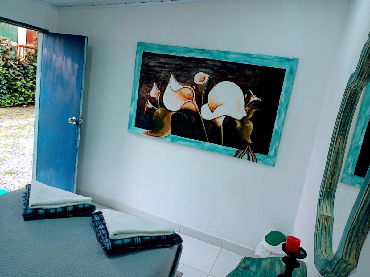 Hostal Macondo Inn Carmen de Viboral エクステリア 写真