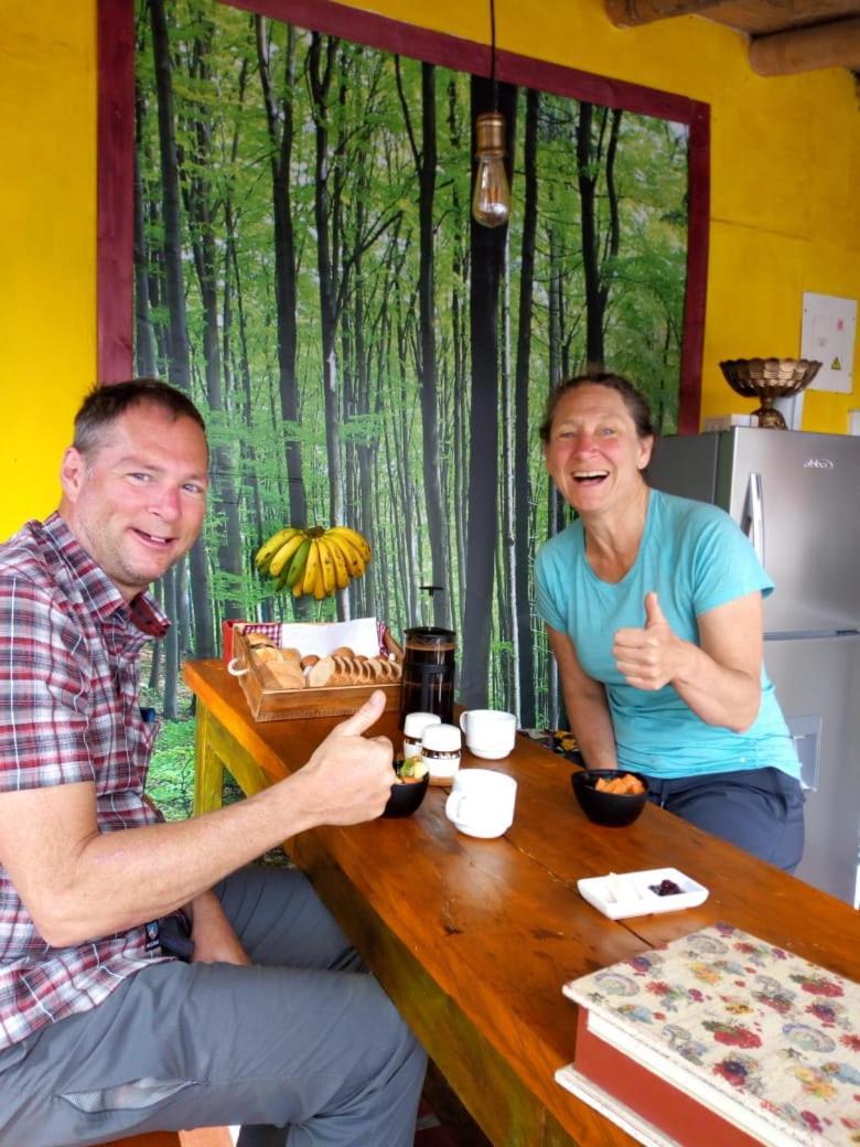 Hostal Macondo Inn Carmen de Viboral エクステリア 写真