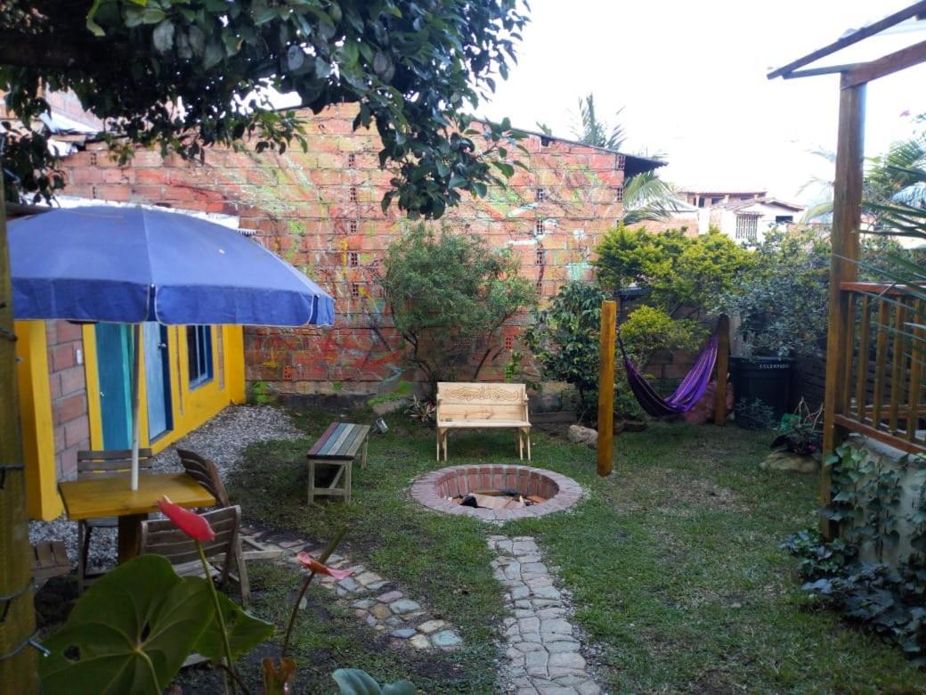 Hostal Macondo Inn Carmen de Viboral エクステリア 写真
